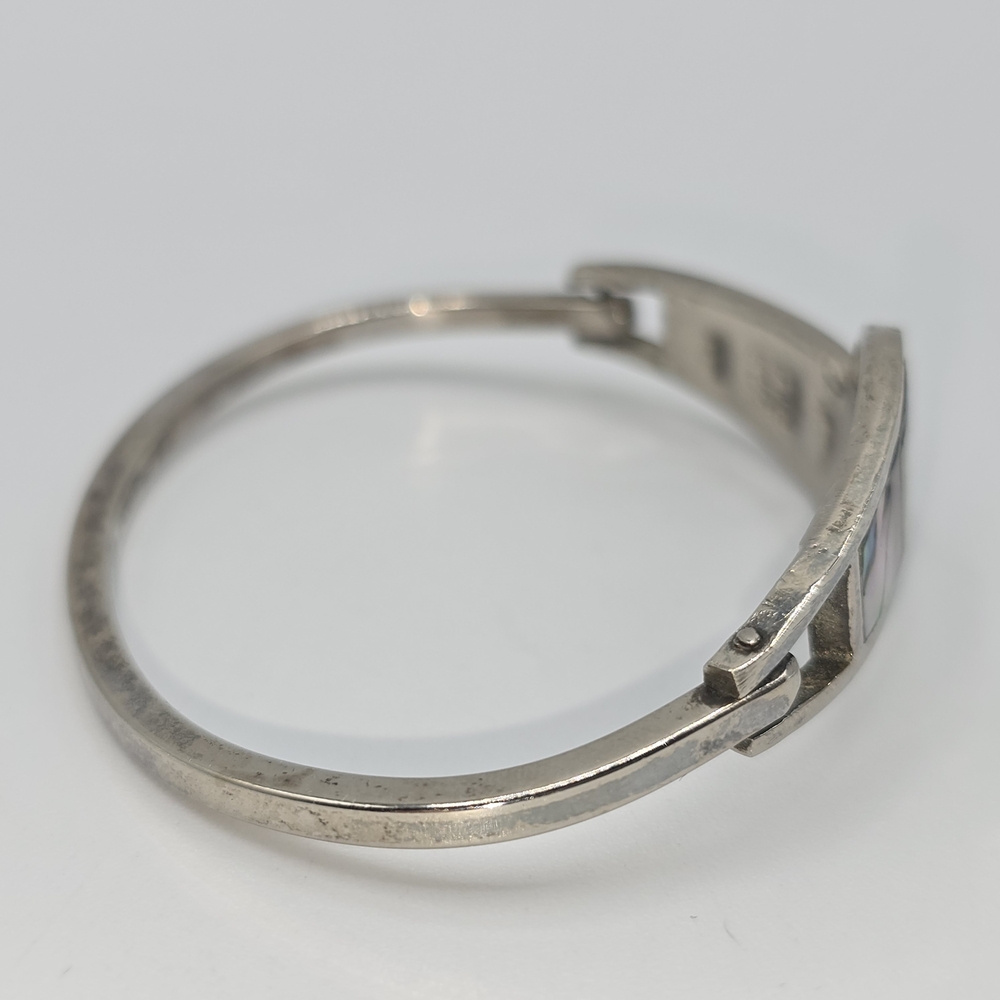 Taxco Mexico Abalone Inlay Hinged Bangle Bracelet Silver Tone, 6-1/2" - Picture 6 of 10